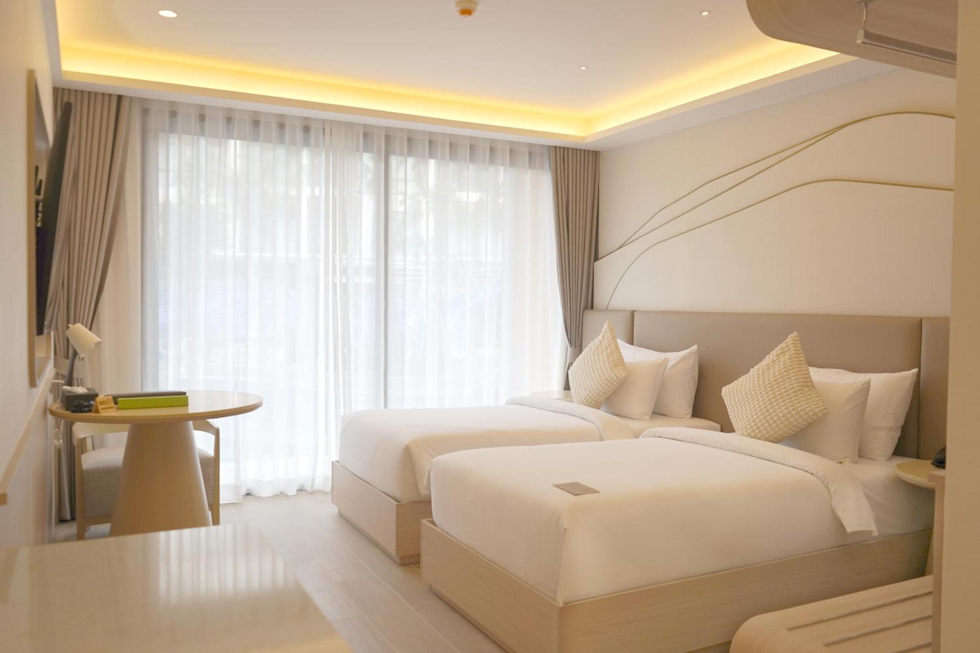 Отель Wyndham Garden Naithon Phuket Экстерьер фото