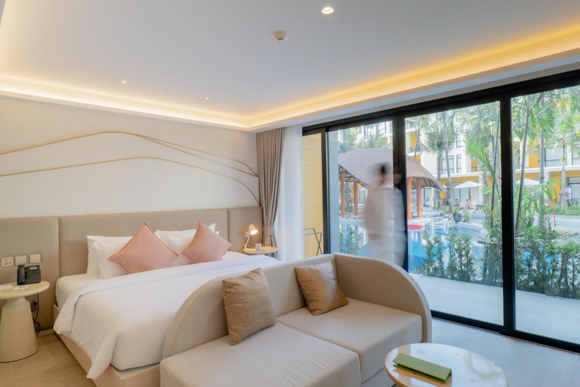 Отель Wyndham Garden Naithon Phuket Экстерьер фото