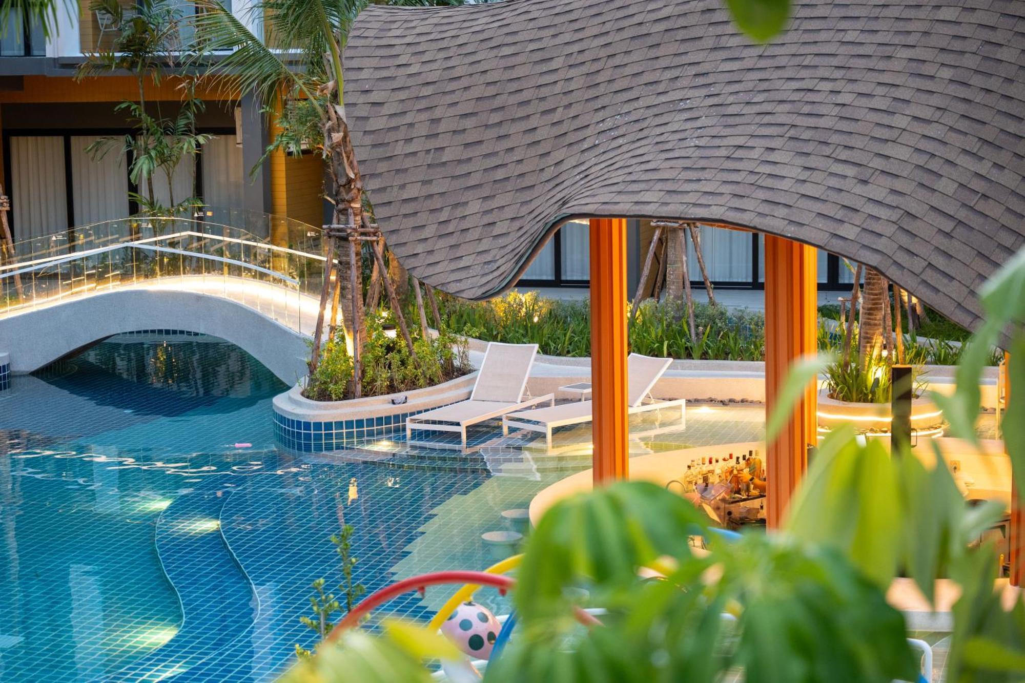 Отель Wyndham Garden Naithon Phuket Экстерьер фото
